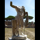 Statue aus der Zeit Kaiser Hadrians, den sie womöglich darstellt